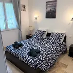 La Lezardiere Holiday home *