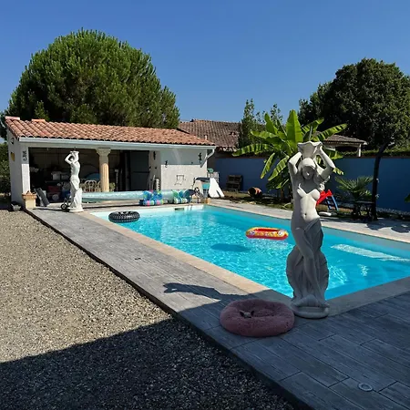 La Lezardiere Holiday home Saint-Porquier