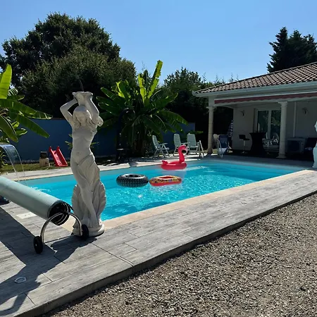 La Lezardiere Holiday home Saint-Porquier